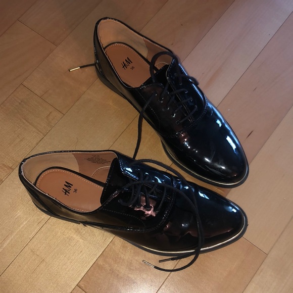 H&M black patent shoes size 36